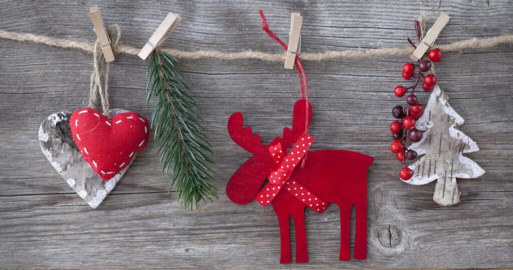 Grußwort zu Weihnachten 2023 und Neujahrsgruß 2024 pexels.com ma boite a photos 236129 e1702116929289