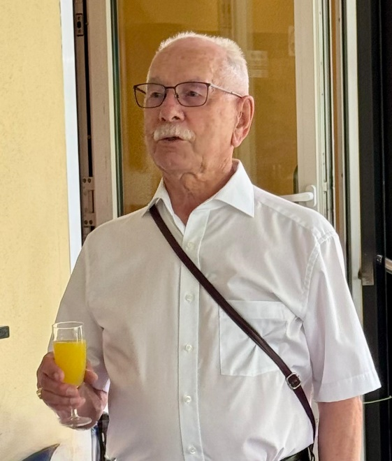 Artur Sperling - unser junggebliebener Ehrenpräsident feierte seinen 90. Geburtstag Artur 90. GebTag 1