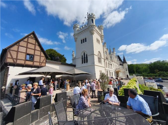 Sommerfest 2025 der Eurojumelages Sektion Bonn - „Sich einmal wie ein Schlossherr fühlen“(Nachlese) Sommerfest 3